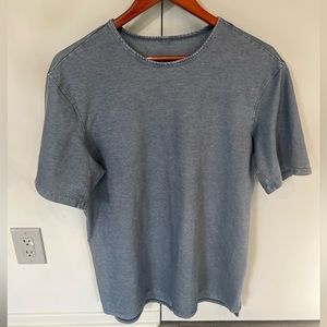 Lululemon Commission T-Shirt - L